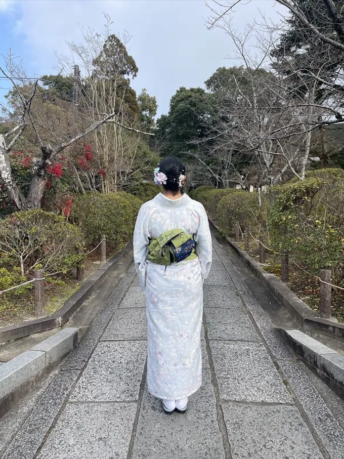 Wearing a kimono in Kyoto